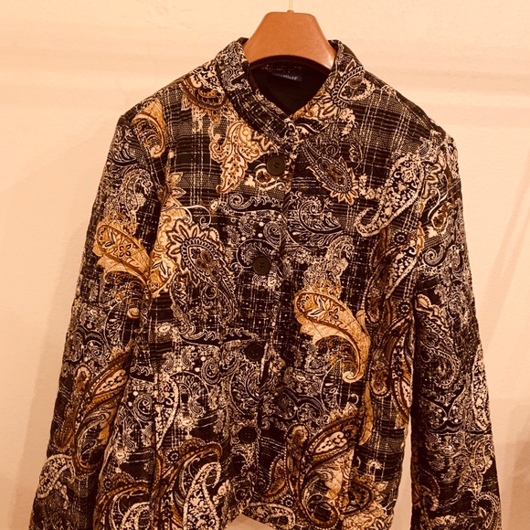 Coat - Picture 2 of 4